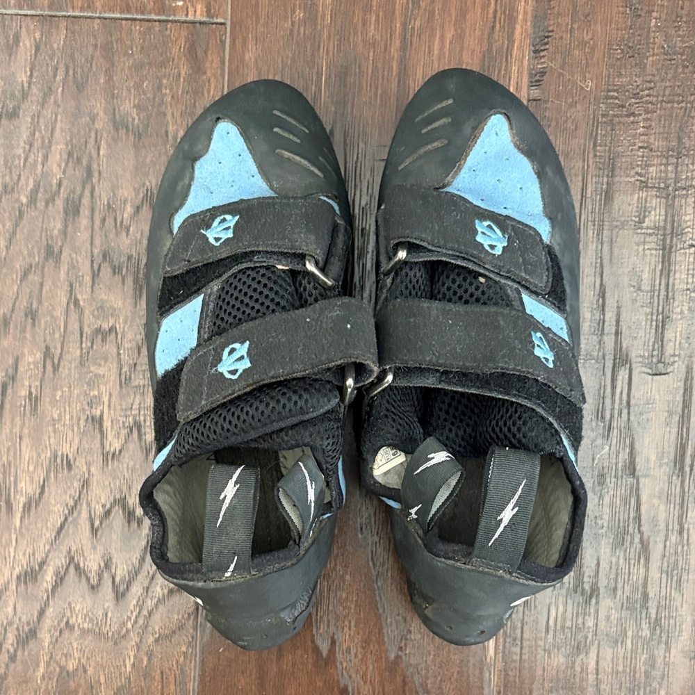 Woman’s Evolv Climbing Shoes - Black and Blue